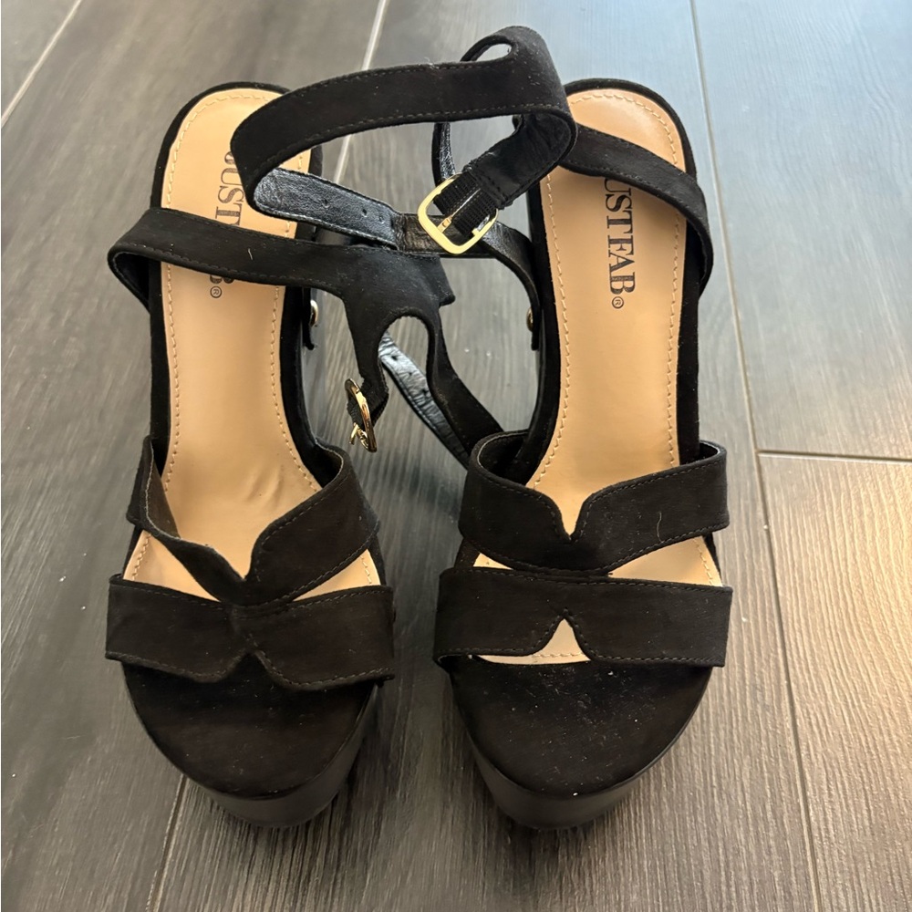 Black Rockstud Women's Platform Sandals